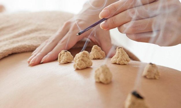 Moxibustione: il calore dell’artemisia nella medicina tradizionale cinese.