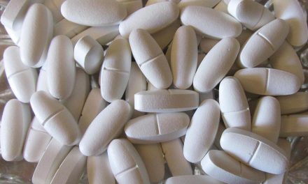 Prevenire l’osteoporosi: l’importanza cruciale della vitamina K2.